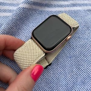 40MM Series 5 Rose Apple Watch